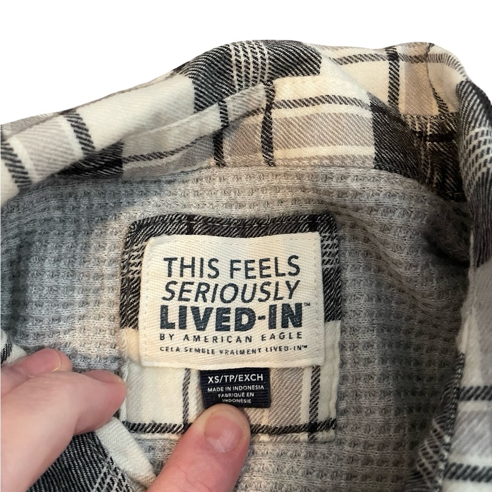 American Eagle Outfitters Plaid Shirt - Picture 3 of 4